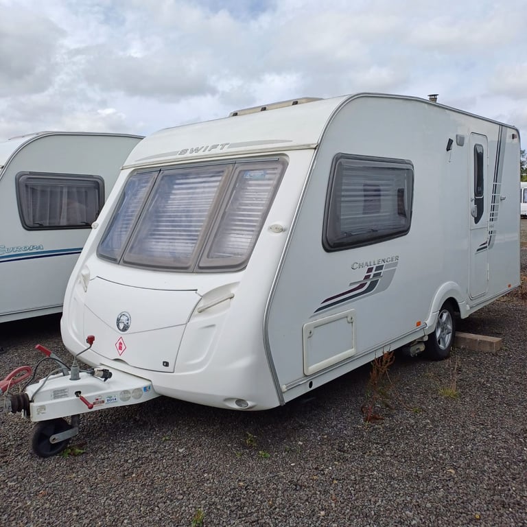 2008 Swift challenger 480 2 berth caravan with motor mover.  