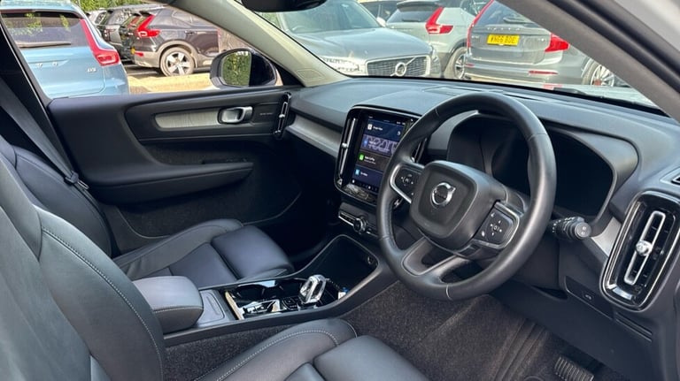 2025 Volvo XC40 Ultra, B4 Mild hybrid, Petrol, Dark Estate Petrol Automatic