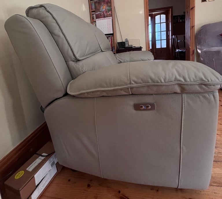 Oak Furnitureland Goodwood 2 Seater Electric Power Recliner 