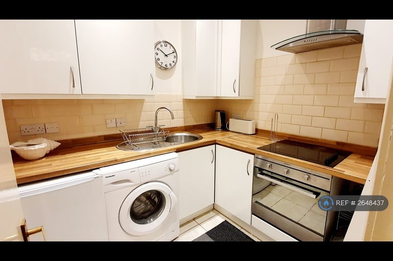 2 bedroom flat in Halmyre Street, Edinburgh, EH6 (2 bed) (#2648437)