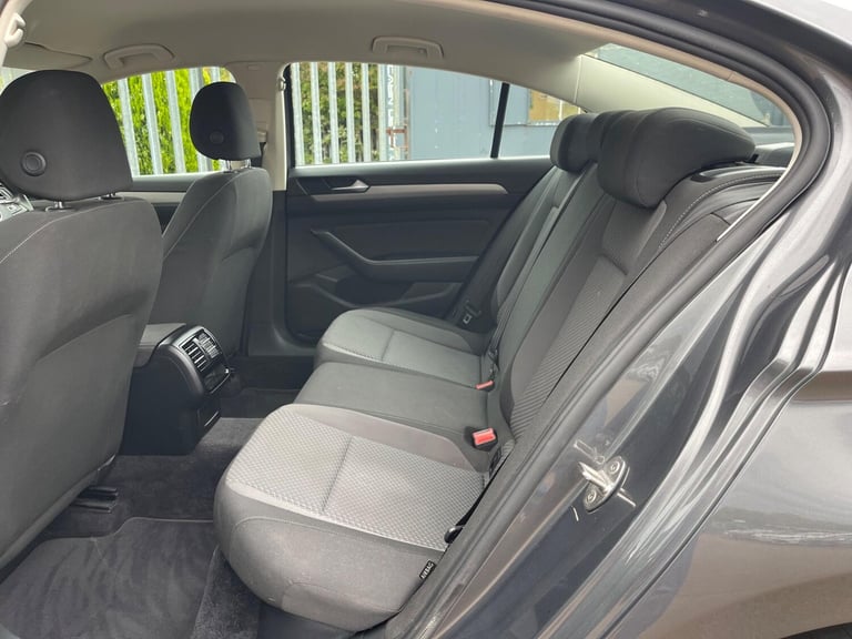 2015 Volkswagen Passat 1.6 TDI BlueMotion Tech S Euro 6 (s/s) 4dr SALOON Diesel Manual