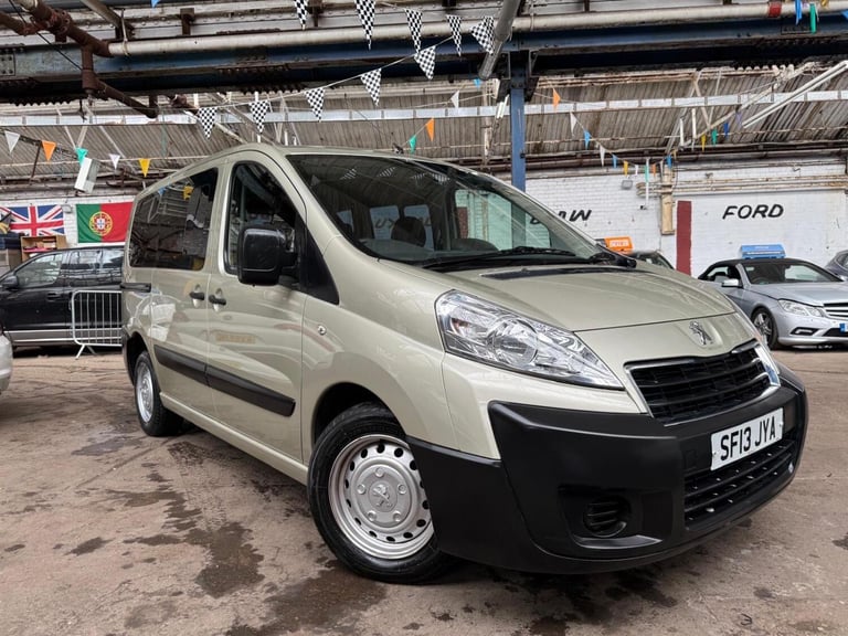 image for PEUGEOT EXPERT TEPEE 2.0 HDi Comfort L1 2013