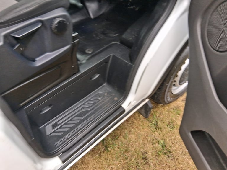 2018 Ford Transit Custom 2.0 TDCi 105ps Low Roof Van PANEL VAN Diesel Manual