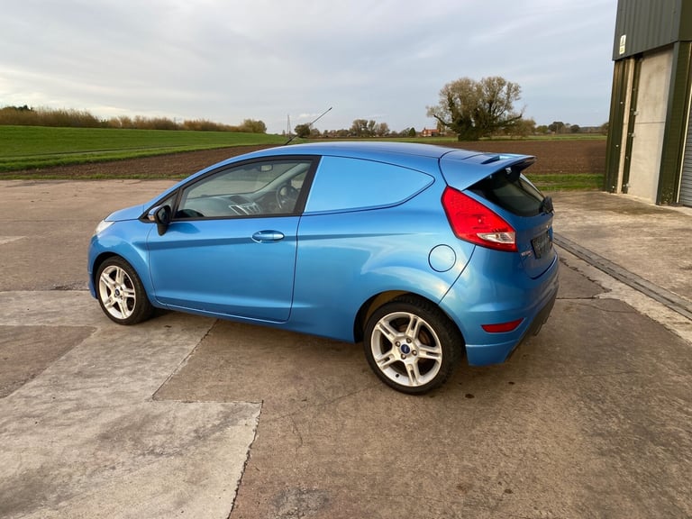 2011 Ford Fiesta 1.6 TDCi 95 Sport Van CAR DERIVED VAN Diesel Manual