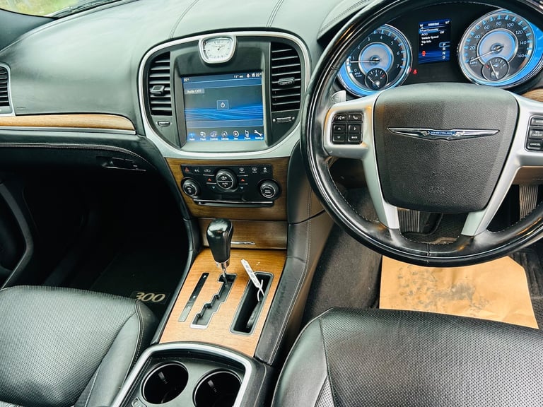 2012 Chrysler 300C 3.0 CRD V6 Executive Saloon 4dr Diesel Auto Euro 5 (236 bhp)