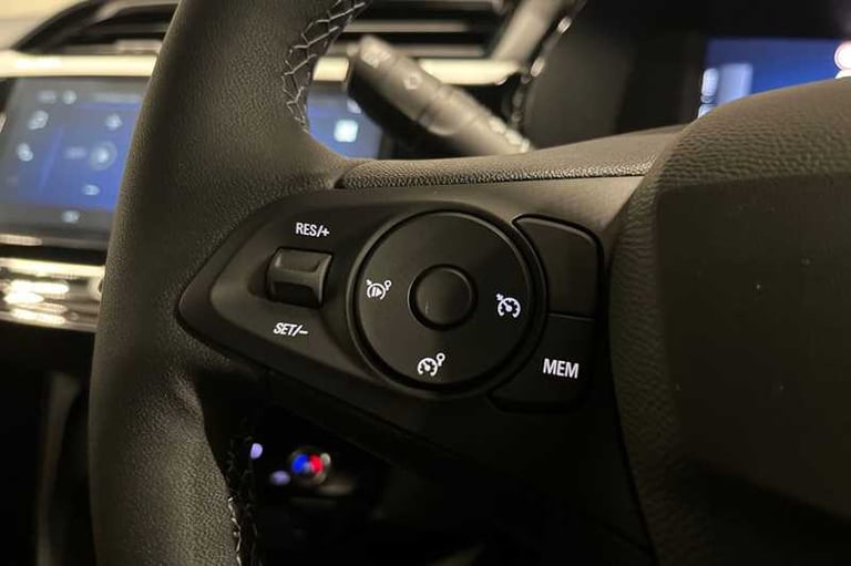 2025 Vauxhall Corsa 50kWh Yes Hatchback 5dr Electric Auto (136 ps) Hatchback Electric Automatic