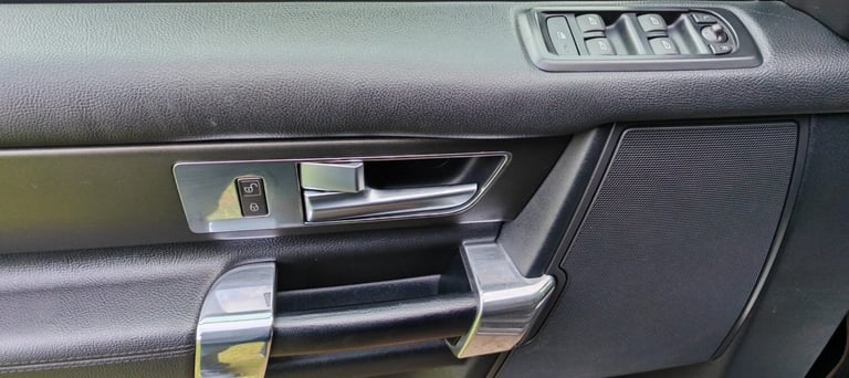 2015 LHD DISCOVERY 4, 3.0 TDV6 HSE, 7 SEATER. LEFT HAND DRIVE.