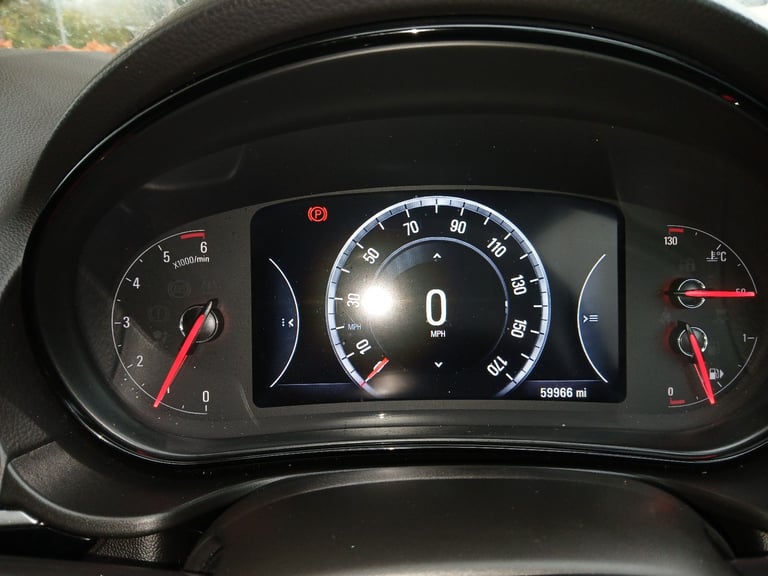 Vauxhall, INSIGNIA, Hatchback, 2016, Manual, 1956 (cc), 5 doors