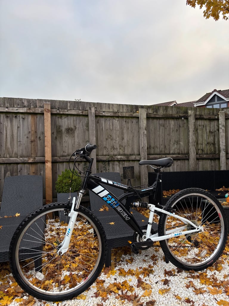 Men’s RALEIGH Dual Suspension Mountain Bike (Great Condition)