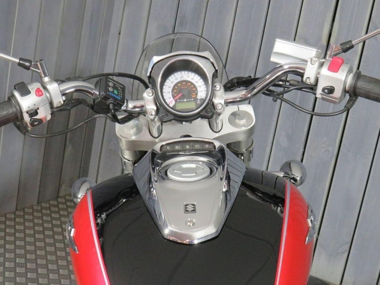 2010 10 SUZUKI INTRUDER 800