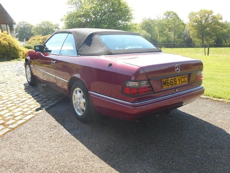 1994 Mercedes-Benz E Class E220 2-Door Petrol