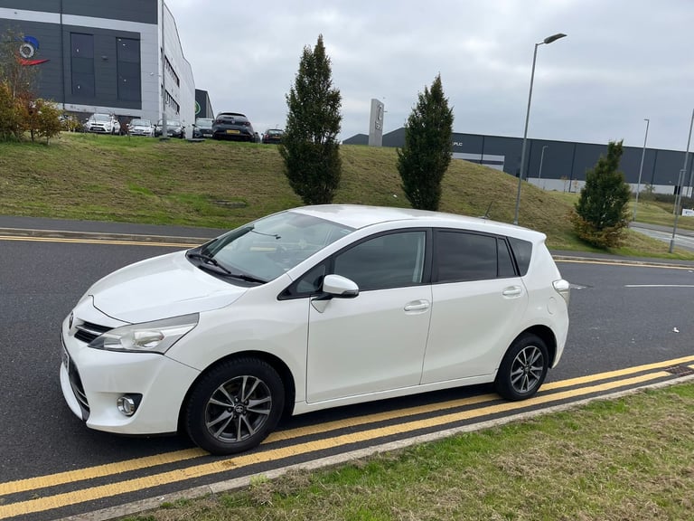 Toyota, VERSO, FTSH, 7 Seater, MPV, 2013, Manual, 1998 (cc), 5 doors