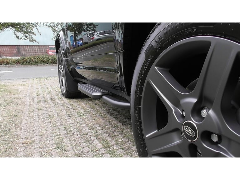 2025 Land Rover Defender 90 D250 MHEV X-Dynamic SE SUV Diesel Automatic