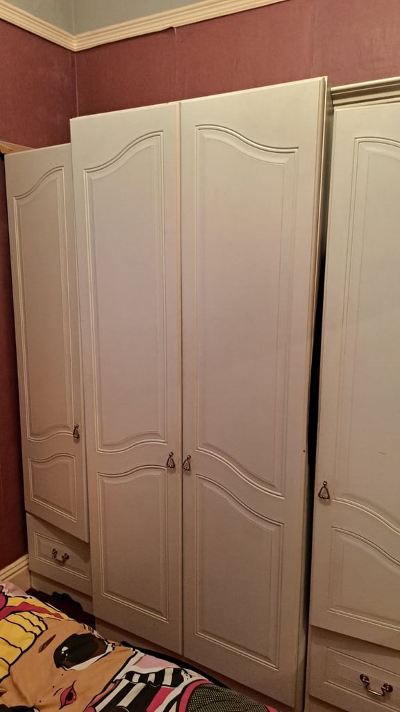 Set of wardrobes 