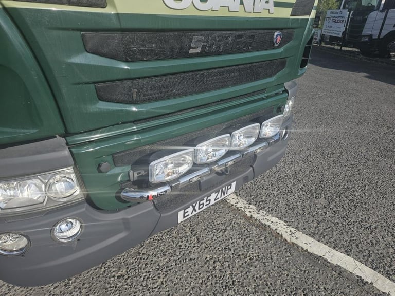 2015 Scania P320 6x2 twin wheel skip