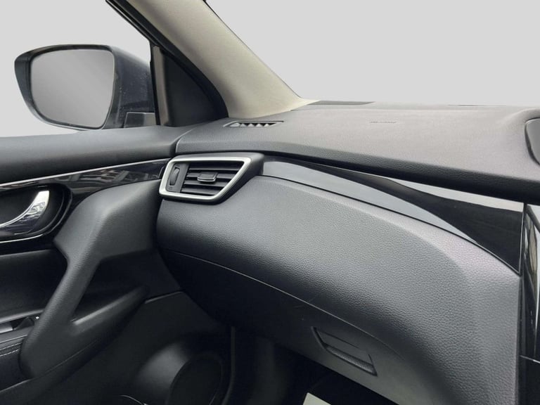 2017 Nissan Qashqai 1.2 DIG-T N-Connecta SUV 5dr Petrol XTRON 2WD Euro 6 (s/s) (115 ps) HATCHBACK...