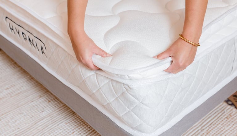 image for Hypnia Supreme Hybrid Mattress King 150x200cm Medium Firm RRP £670