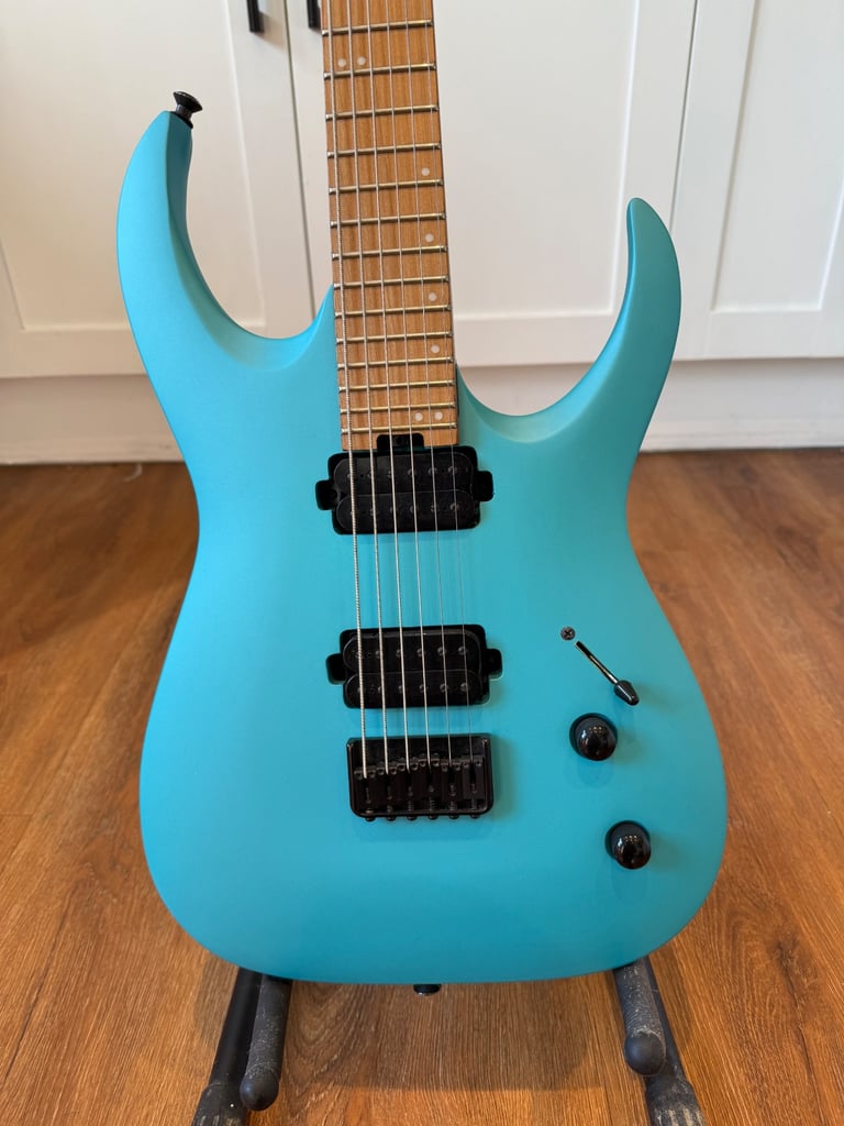 Jackson Pro Series Signature Misha Mansoor Juggernaut HT6, blue frost.