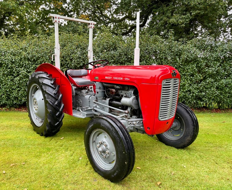 1960 Massey Ferguson 35 Vintage Tractor 3cyl V5