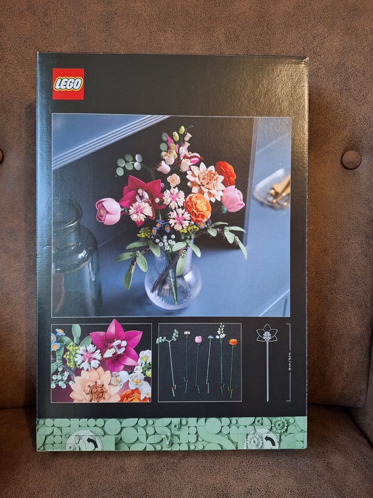 Lego Pretty Pink Flower Bouquet Kit 10342 Botanical Collection 749 pieces NEW