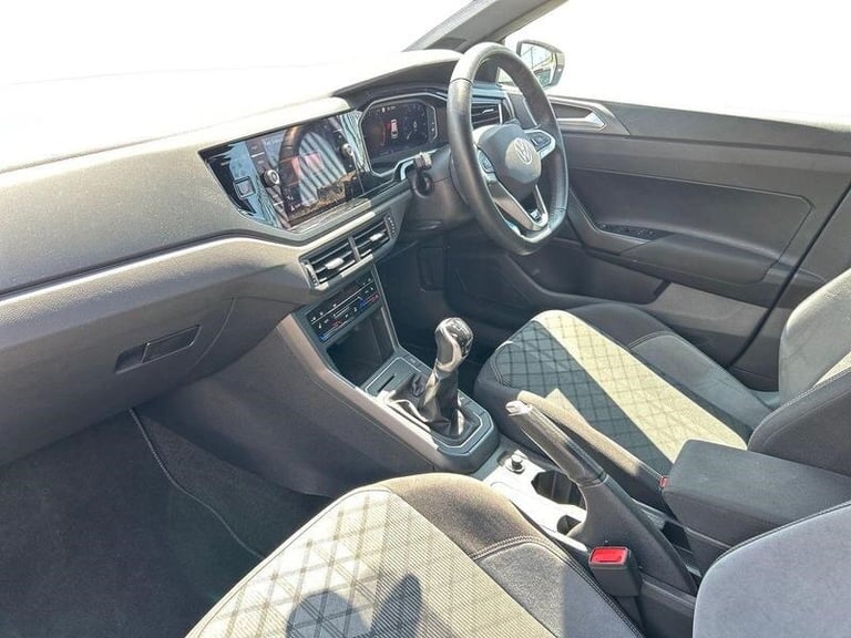 2022 Volkswagen Polo MK6 Facelift (2021) 1.0 TSI 95PS R-Line MANUAL Hatchback Petrol Manual