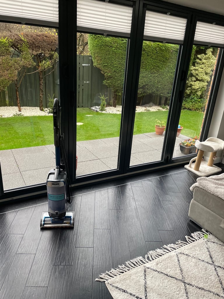 Shark XL Anti Hair Wrap Upright Vacuum PZ1000UK