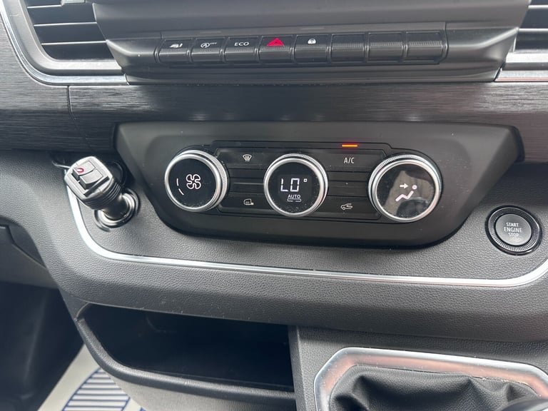 2023 Renault Trafic 2.0 dCi Blue LL30 Sport+ Crew Van Double Cab 150ps