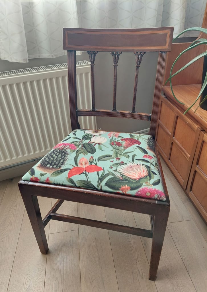 Mohagany wooden chair