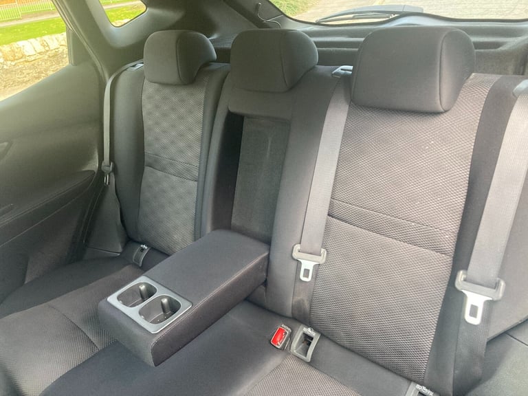 2016 Nissan Qashqai 1.6 dCi N-Connecta 5dr Xtronic HATCHBACK Diesel Automatic