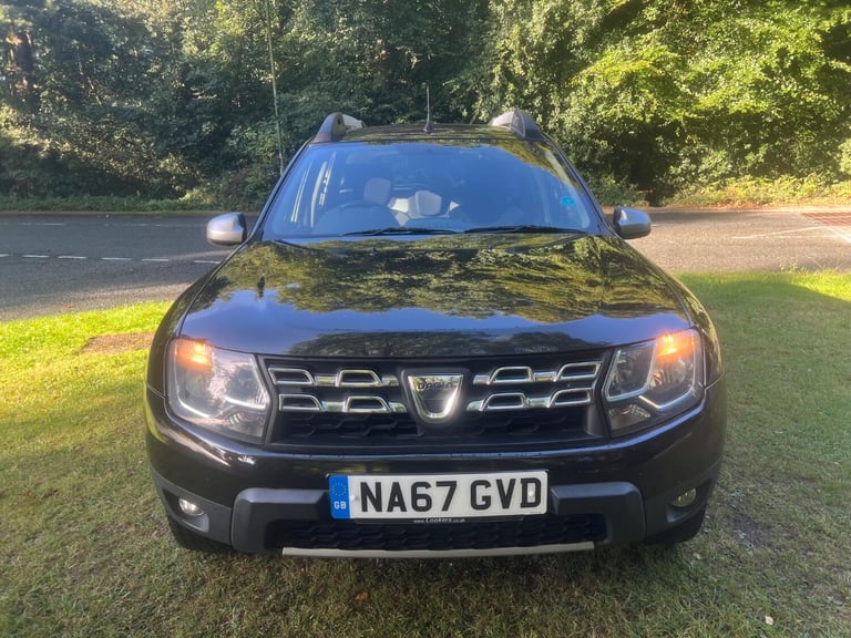 DACIA DUSTER 1.5 Prestige One owner from dCi 110 4x2 Auto Black Auto Diesel 2017