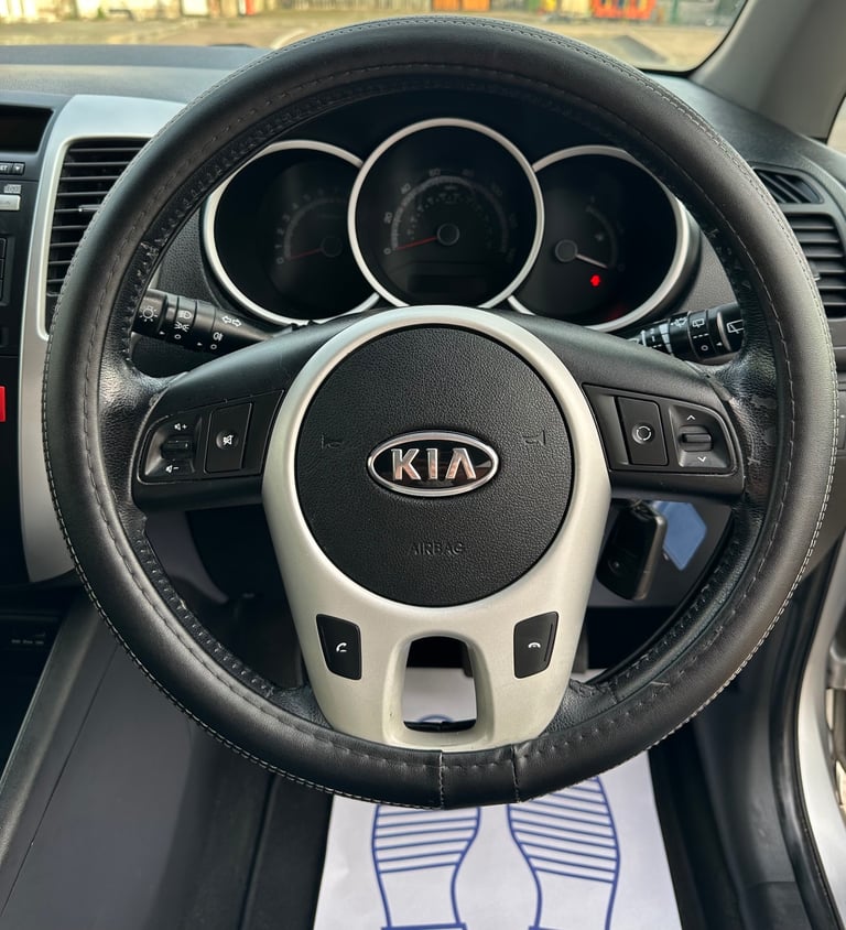 2012 KIA Venga 2 1.4 EcoDynamics MPV 1 Owner From New 12 MONTHS MOT