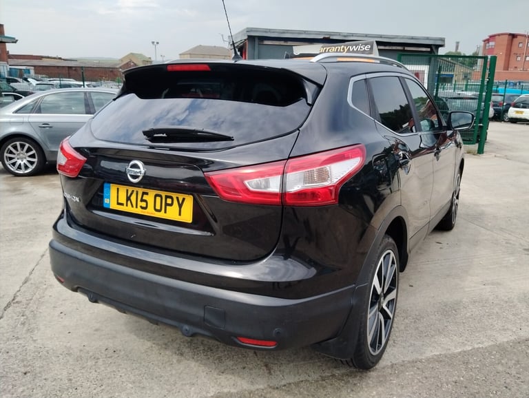 2015 Nissan Qashqai 1.6 dCi Tekna 5dr HATCHBACK Diesel Manual