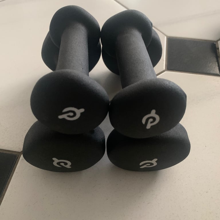 Peloton dumbbell weights 1 lb and 3 lb