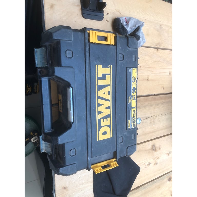 Dewalt 18 v sds drill box