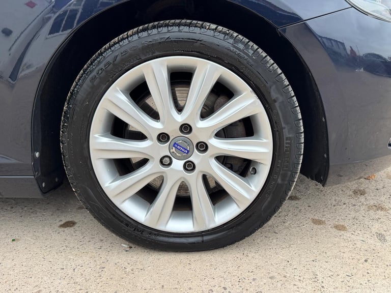 2016 Volvo V40 2.0 D3 SE Lux Nav Euro 6 (s/s) 5dr HATCHBACK Diesel Manual