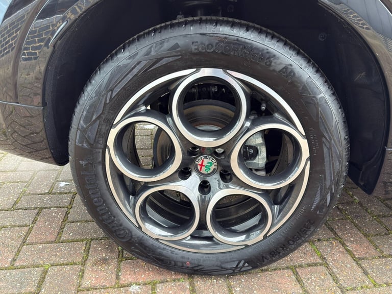 2023 Alfa Romeo Tonale 1.5 MHEV Ti 5dr Auto Hatchback Petrol Automatic