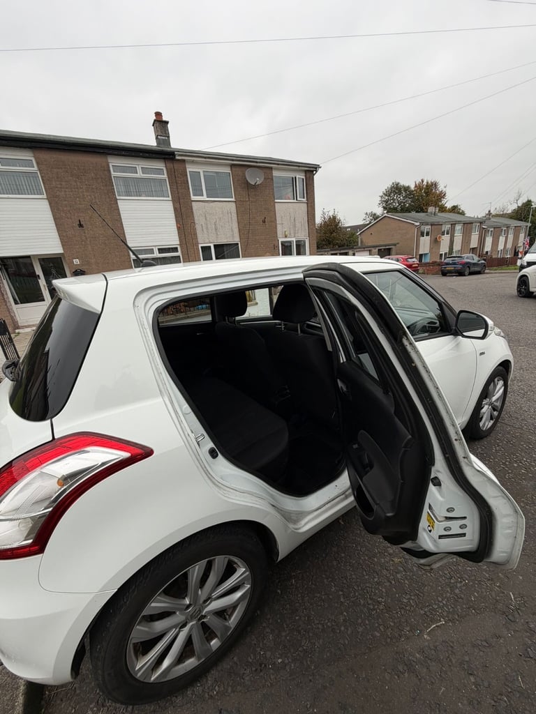 Suzuki, SWIFT, Hatchback, 2015, Manual, 1248 (cc), 5 doors