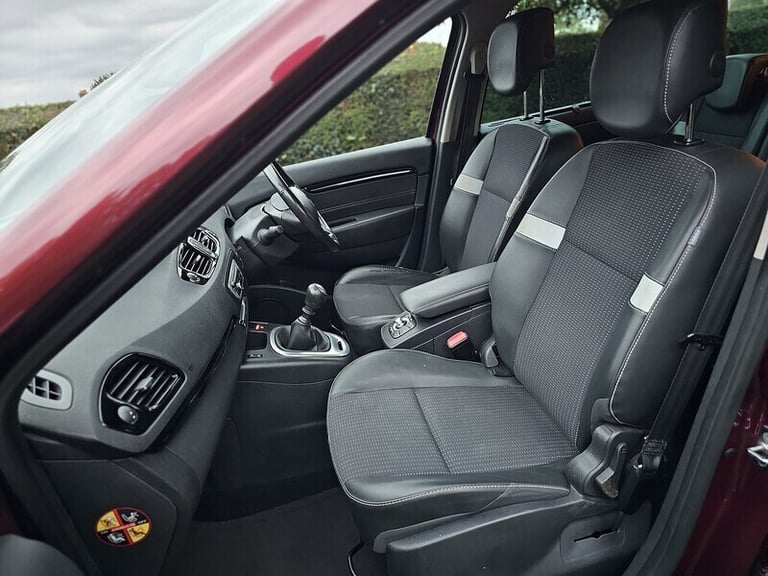 2015 Renault Grand Scenic 1.5 dCi Dynamique Nav 5dr MPV DIESEL Manual