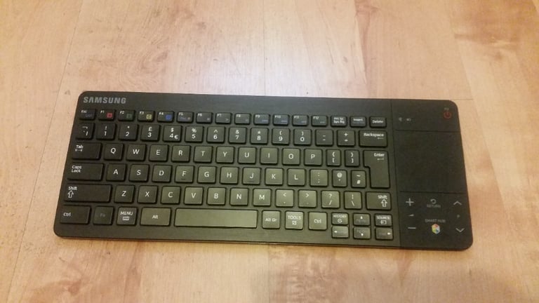 SAMSUMG Smart Wireless Keyboard VG-KBD1000 GOOD CONDITION AND FULLY WO
