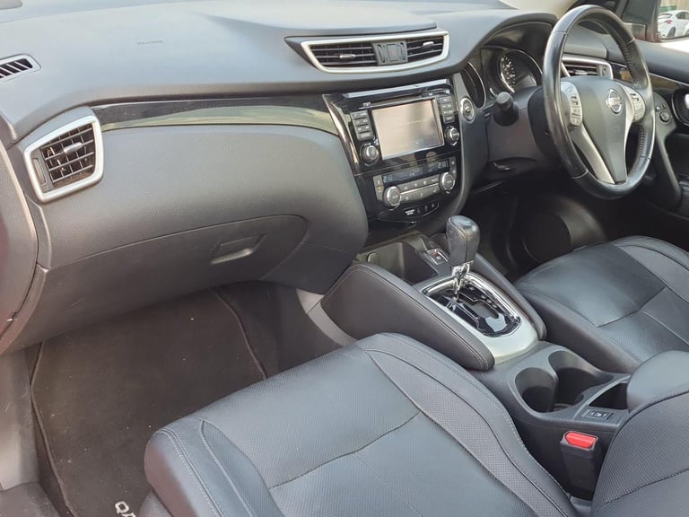 2016 Nissan Qashqai 1.6 dCi Tekna 5dr Xtronic Hatchback Diesel Automatic