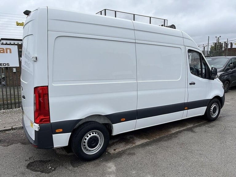 2022 Mercedes-Benz Sprinter 3.5t H1 Premium Van PANEL VAN DIESEL Manual