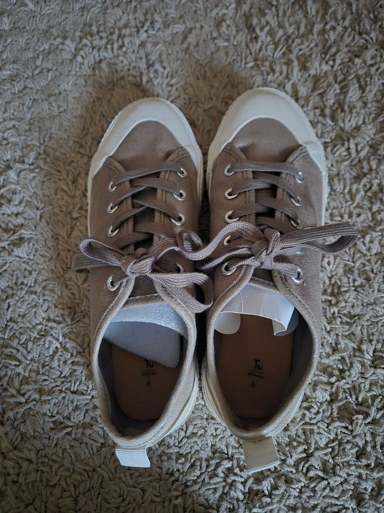 New Tu Sparkly Beige & White Laceup Trainers Immaculate 