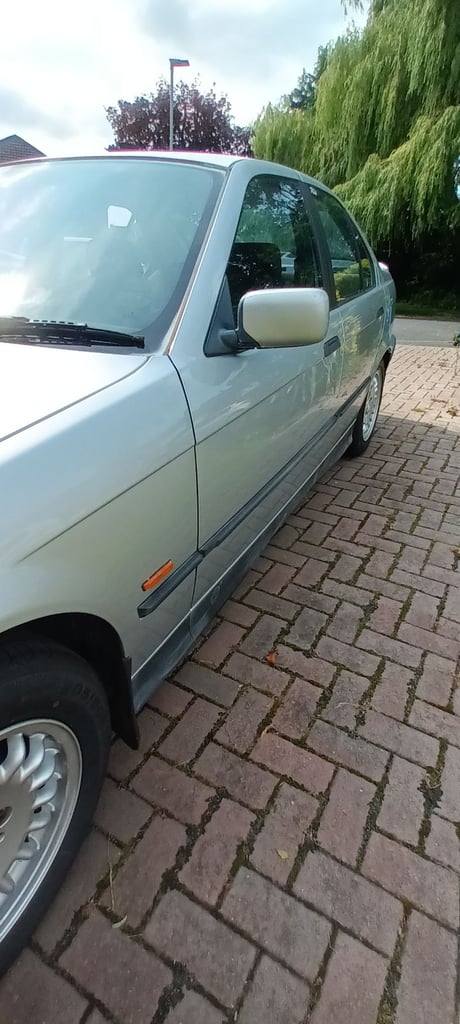 BMW, e36 318i SERIES, Saloon, 1997, Manual, 1796 (cc), 4 doors
