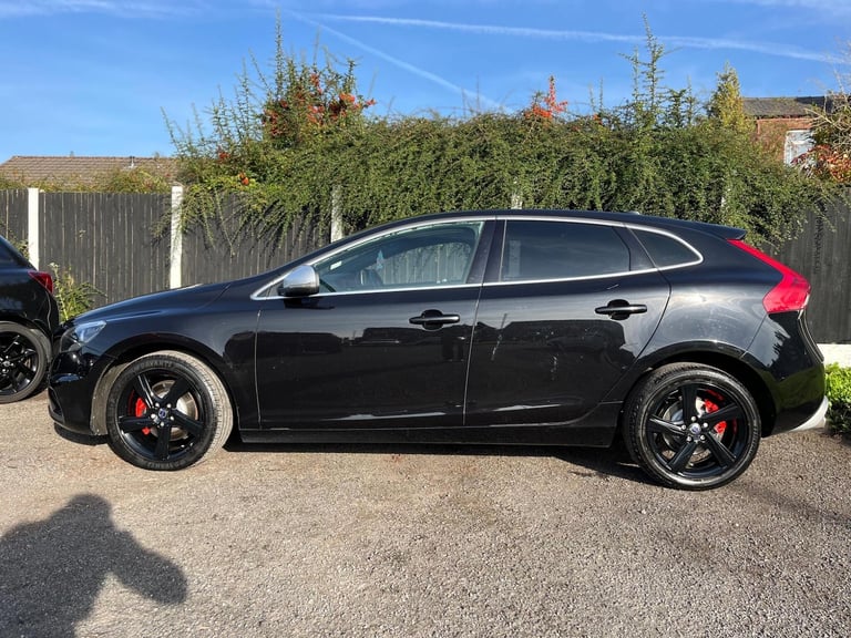 2015 Volvo V40 2.0 T2 R-Design Euro 6 (s/s) 5dr HATCHBACK Petrol Manual