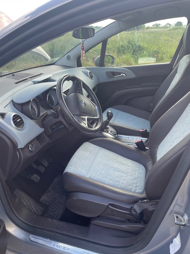 Opel Meriva LHD low miles