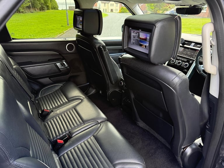 2017 Land Rover Discovery 5 3.0 TDV6 H.S.E LUXURY / 4X4 / 7 SEATER / AUTOMATIC 