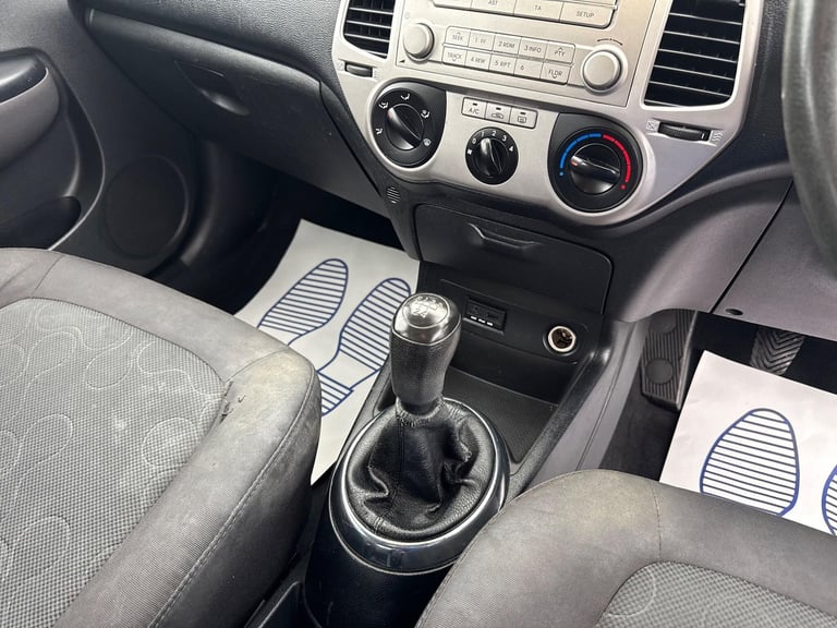 2011 Hyundai i20 1.4 Comfort Euro 5 5dr HATCHBACK Petrol Manual