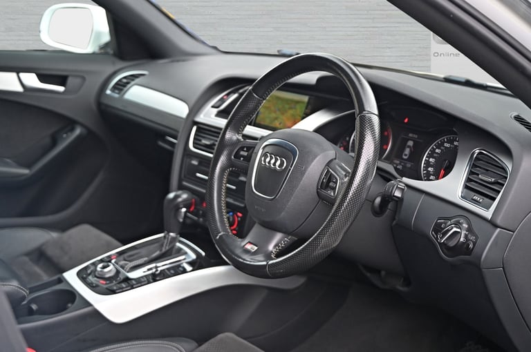 AUDI A4 S LINE 2.0 TDI DIESEL AUTO 5DR SALOON 2009 [59] WHITE