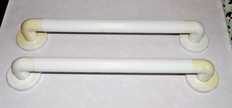 2 x DISABILITY AIDS ORIGINAL OT SPEC 18" FLUTED GRAB RAIL RIBBED BATH ...