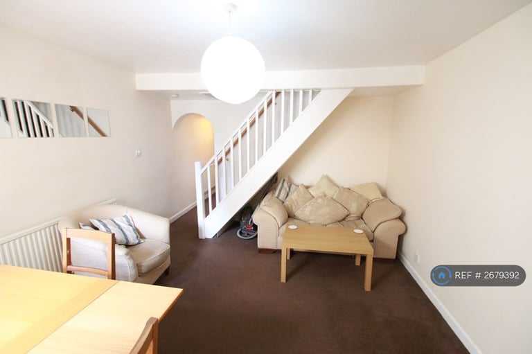 3 bedroom house in Stanway Cottages, Reading, RG6 (3 bed) (#2679392)